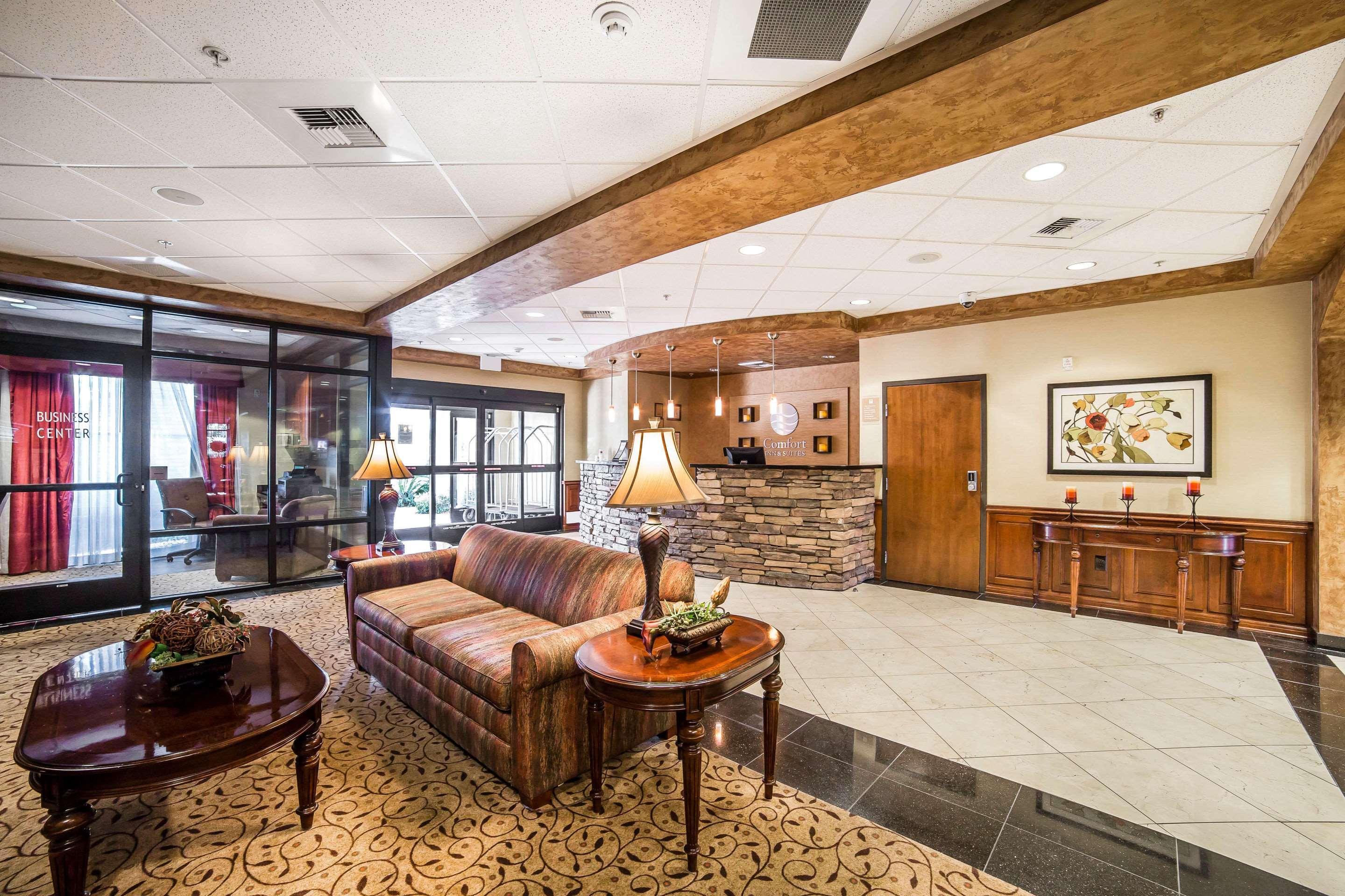 Hotel Comfort & Henderson - 3*