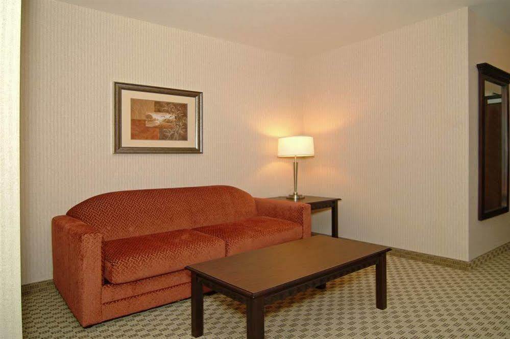 Comfort & Henderson -