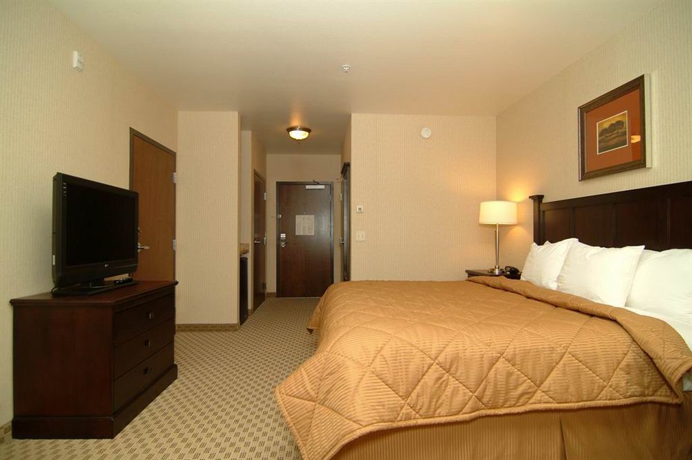 Comfort & Henderson -